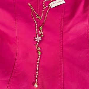 NWT Betsey Johnson Flower Necklace
